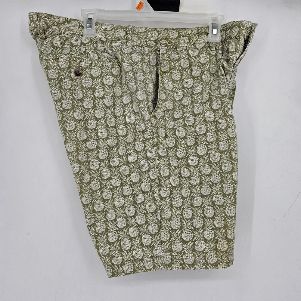Tommy Bahama Shorts Mens 38 Chino Front‎ Casual Preppy Pineapples AOP